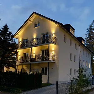 Yuva Homes Am Kurpark Appartamento