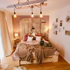 Urlaub In - Wohlfühlferienwohnung Apartment
